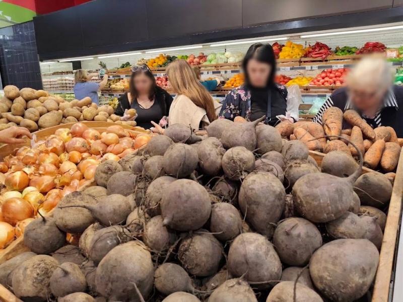 Запасатися чи чекати? Скільки у Кременчуці коштують овочі та коли вигідніше купувати картоплю на зиму