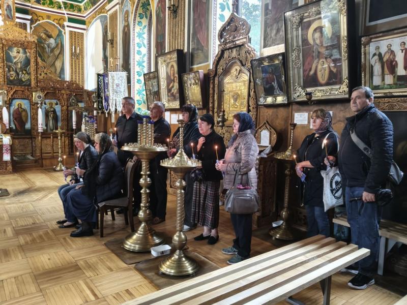«Він загинув на передовій, десь на Донецькому напрямку»: Кременчук провів в останню путь Олександра Веснянка