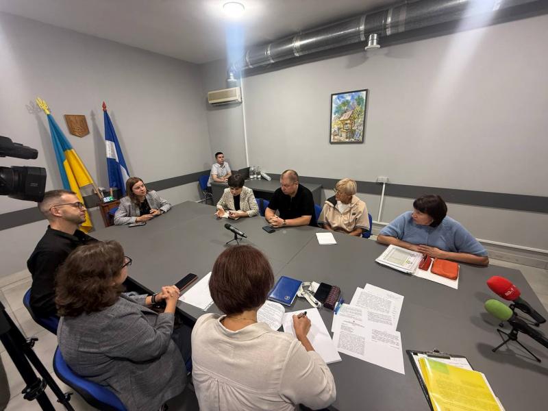 У кременчуцьких школах змінюють формат навчання через тривалі повітряні тривоги: що буде з харчуванням та уроками в укриттях