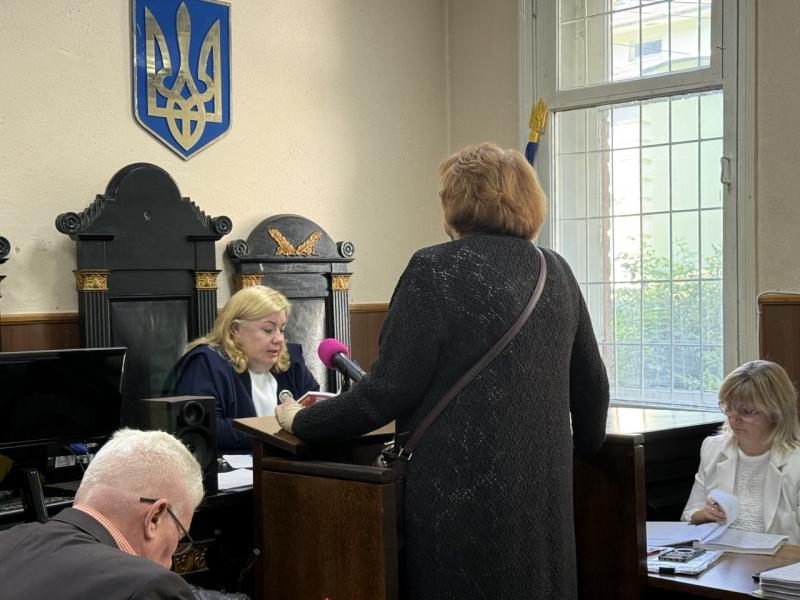 «Дерева були зелені, а фахівців не було»: у суді Кременчука продовжують допитувати свідків у справі про трагедію в дитсадку №19