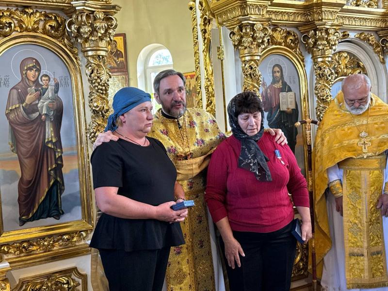 Грамоти, ордени та медалі: у Кременчуці відзначили людей за служіння Богові, Україні та розвиток церкви
