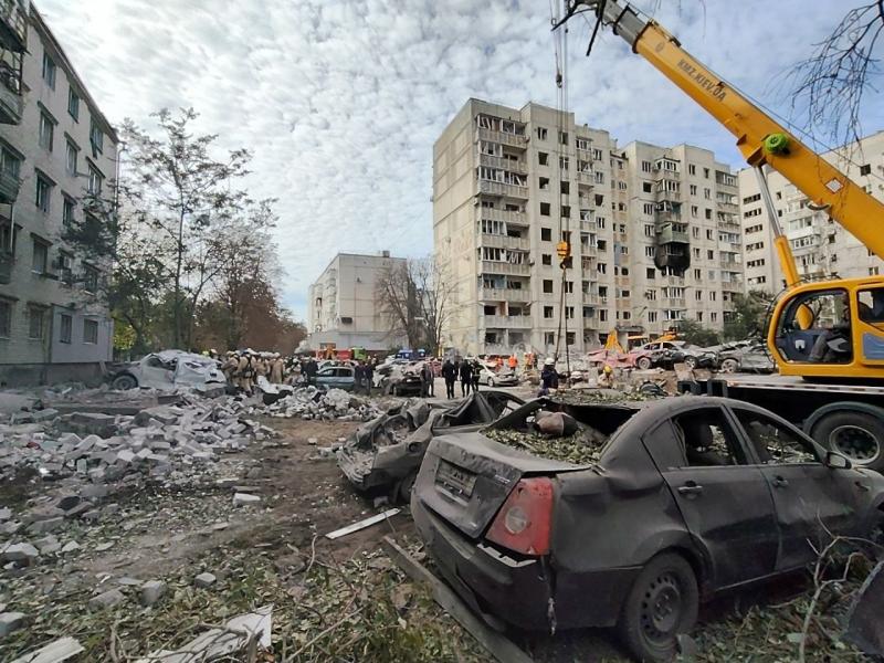 «Будемо розселяти людей у готелі та гуртожитки»: в.о. мера Кременчука Усанова про допомогу постраждалим після ворожої атаки