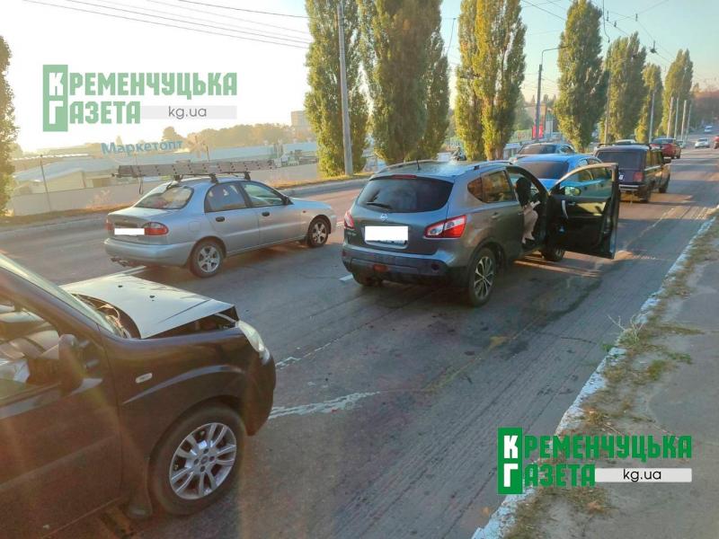 Аварія на Пивзаводському мосту ускладнила рух у Кременчуці