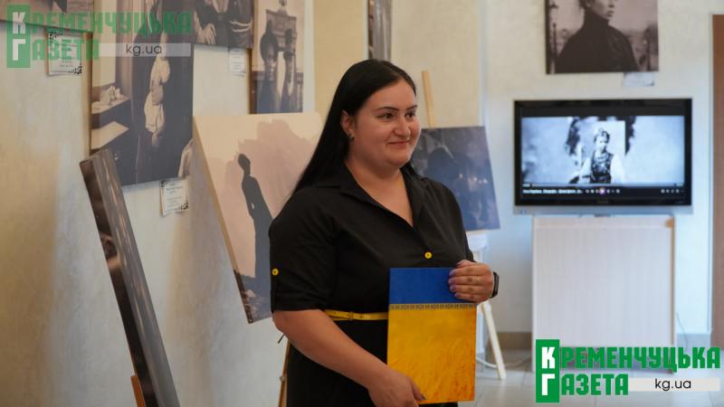 Мости пам'яті та сили: у Кременчуці відкрилася унікальна виставка світлин Лесі Українки, відтворених за допомогою ШІ