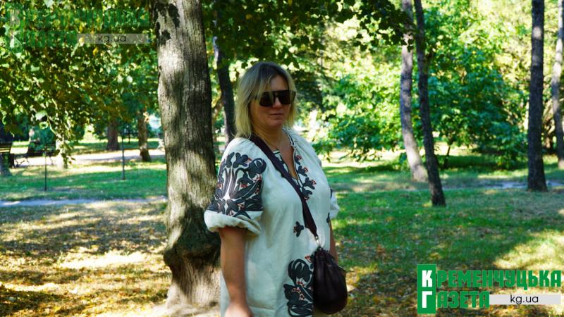 Живий океан вишиванок і синьо-жовті барви: як Кременчук відзначає 35-ту річницю Незалежності України