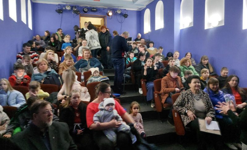 Театр «Оселя добра і радості» з Кременчука виступив на сцені Полтави