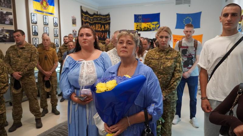 Пам’ять про тих, хто віддав життя за Україну: у Кременчуцькому музеї відкрили стелу військовій частині № 3059