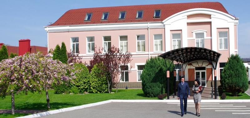 Від беконної фабрики братів Зейпів до сучасного виробництва: ПрАТ «Кременчукм'ясо» відзначає 28 років від дня створення