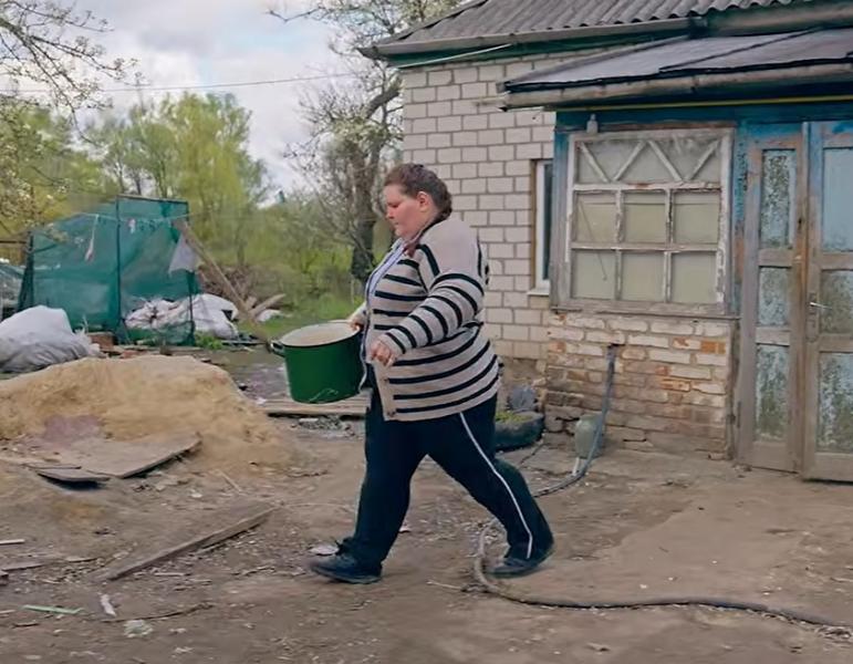 «Не хочу гнити лежачи...»: жителька Кременчука виборює шанс на нове життя в «Зважених та щасливих»