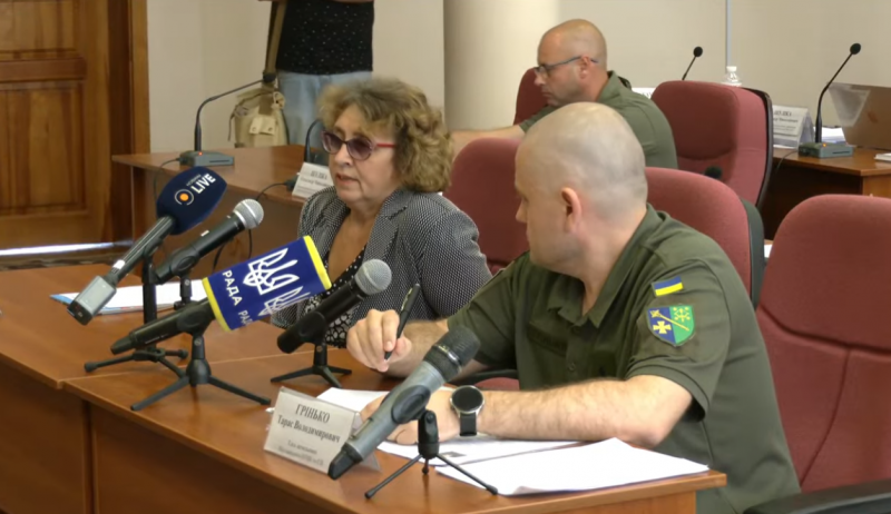 Якщо не підпишеш – поїдеш "на м'ясо": на засіданні ТСК мешканка Полтавщини заявила про незаконне затримання її сина працівниками ТЦК, хоча він був списаний