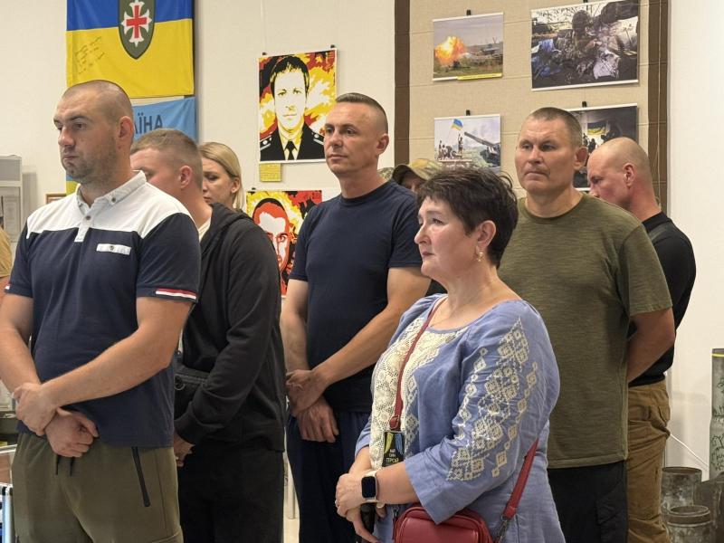 У Кременчуці відкрили музейну експозицію пам'яті жертв теракту в Оленівці: серед них – азовець Ярослав Отрок