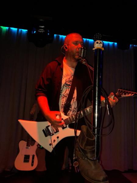 Кременчуцький гурт «ЗІ ЗІ Rock» зібрав аншлаг у Світловодську: світові рок-хіти звучали українською
