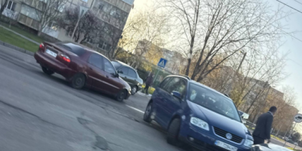 Ранкова ДТП у Кременчуці: на проспекті Лесі Українки ускладнений рух