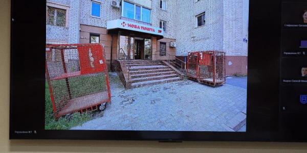 На земельній комісії розглянули оренду для «Нової пошти» у центрі Кременчука: вирішальним став пандус