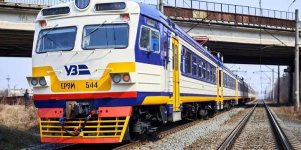 Через безпекову ситуацію майже на дві години затримується поїзд Кременчук — Полтава