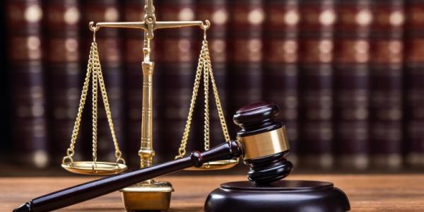 Суд відмовив у відстороненні селищного голови Козельщини Олександра Троцького