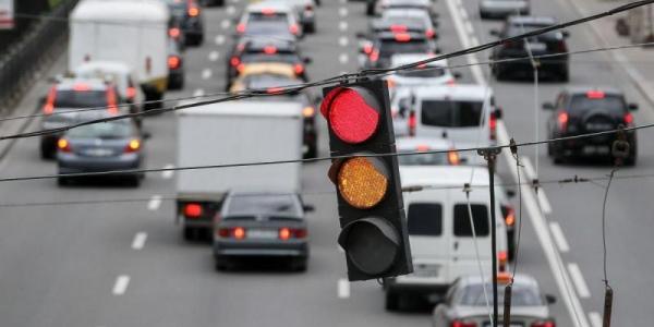 В Україні можуть запровадити жорсткіші штрафи за перевищення швидкості: що чекає на водіїв Кременчука