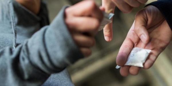 Знайдений пакет із «4-ММС»: як контрактник із Запоріжжя привіз до Кременчука психотропи