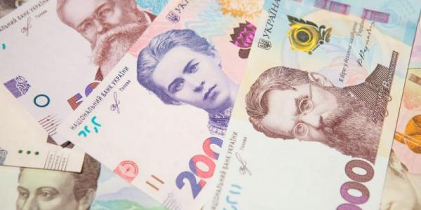 Бюджетні зміни: КАТП отримає 2 млн грн на зарплати, а школи — фінансування зі стабфонду