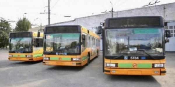 Малецький пояснив долю трьох автобусів, переданих як гуманітарна допомога