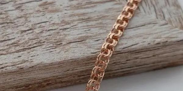 Браслет на підлозі став здобиччю: у Кременчуці зафіксували крадіжку