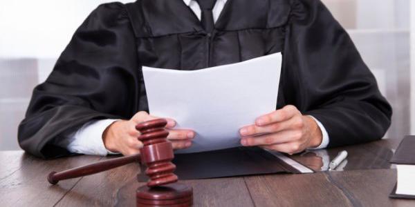 Директор кременчуцького заводу підозрюється у розкраданні понад 20 мільйонів на сховищах для Київщини
