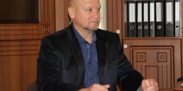 Директор КП «Спецсервіс-Кременчук» став власником нового майна на Закарпатті та автівки