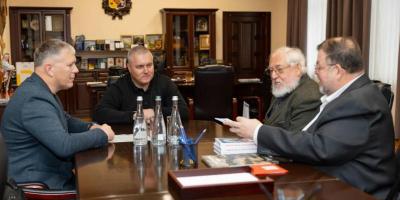 Віталій Дяківнич зустрівся з письменниками Кременчуцького району, які популяризують культури інших народів