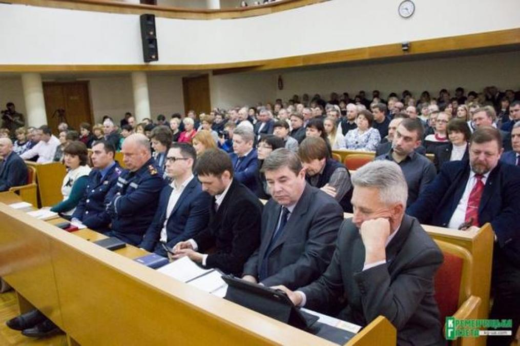 Мэр Малецкий начал работу с «показухи»