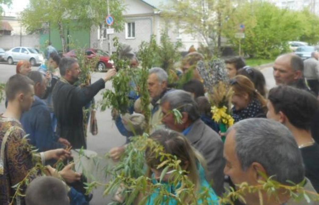 В Свято-Николаевском соборе не поместились все желающие