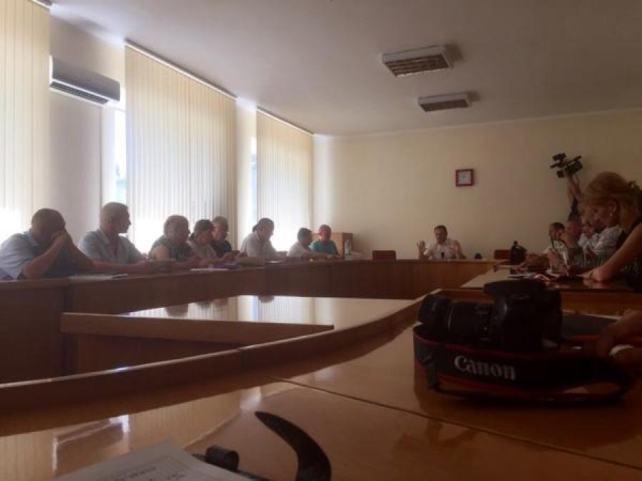 В мэрии Кременчуга хотели «соединить в одно мягонькое и тепленькое», но пока безуспешно