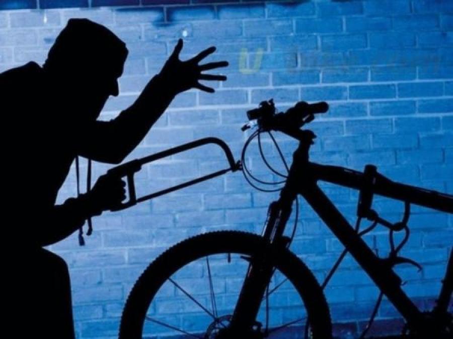 В Кременчуге за сутки «укатили» два велосипеда