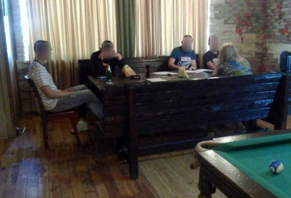 Милиционеры обнаружили в кременчугской бане сводничество