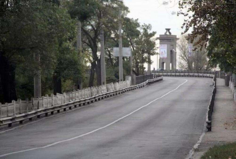 Крюковский мост «не выносит» фуры