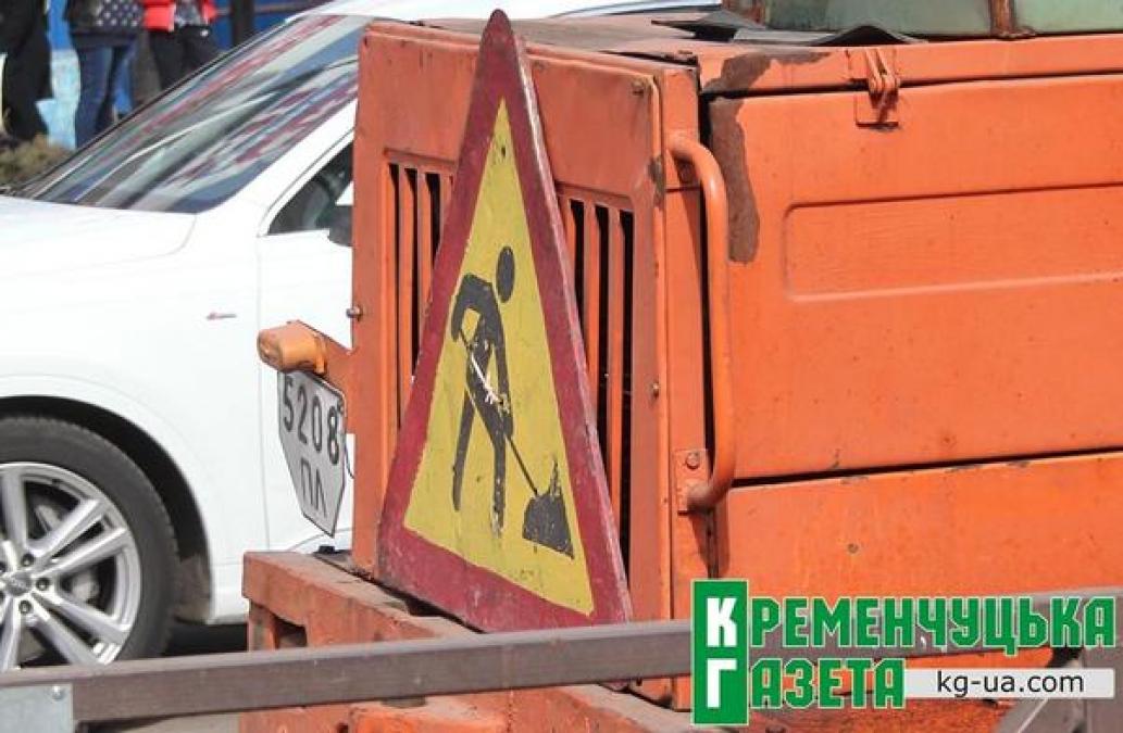 До пятницы подъезд к Новореевскому кладбищу отремонтируют