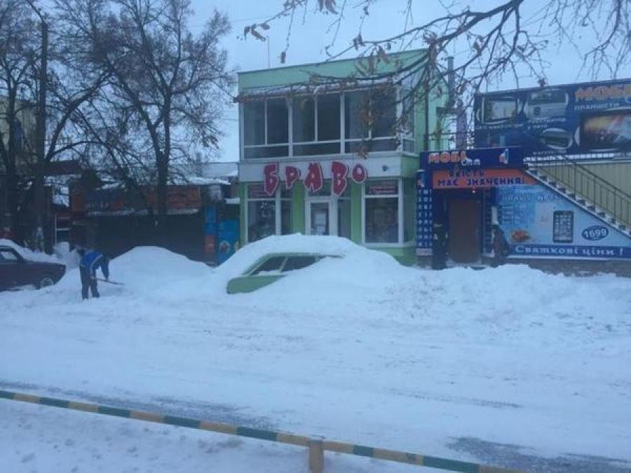 Мэр Малецкий сказал, куда звонить кременчужанам, если у них не почищены дворы и дороги