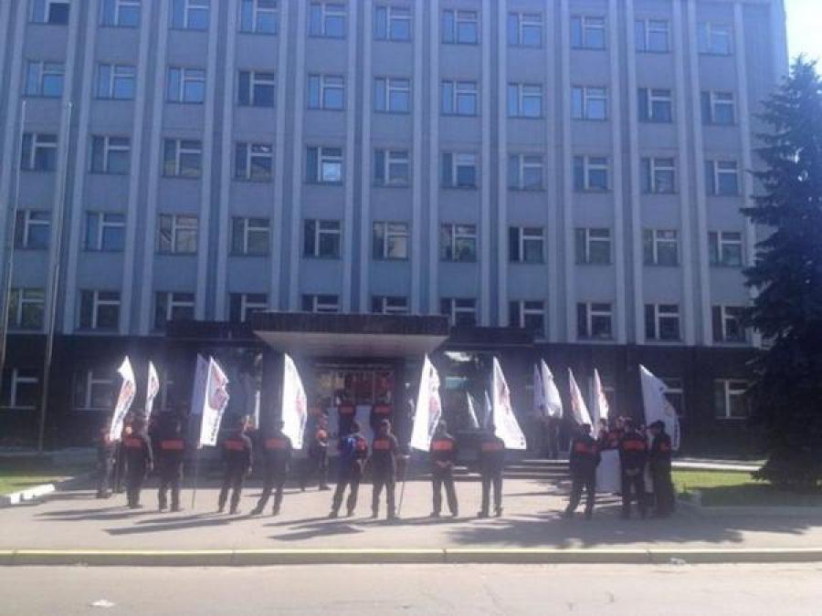 УПДМН снова пикетируют представители «Укртатнфаты» 