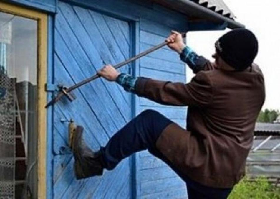 В Кременчуге воры «позарились» на сломанные холодильники