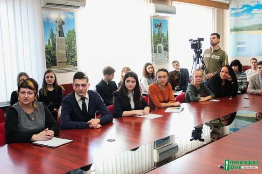 Юным дипломатам Кременчуга пообещали интересные встречи в мэрии
