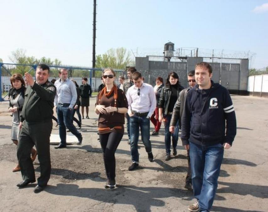 В Кременчугской исправительной колонии «открыли двери»
