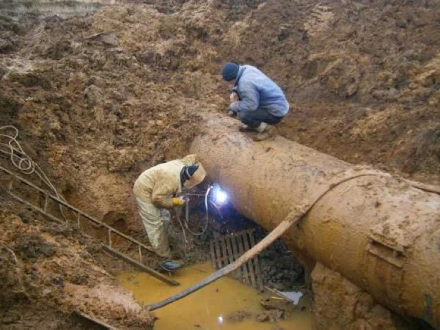 Песчаное осталось без воды: порыв на водопроводе