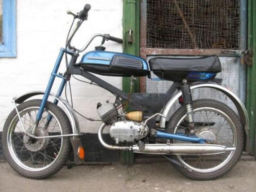 Мопедист сбил 15-летнюю кременчужанку и уехал с места аварии.