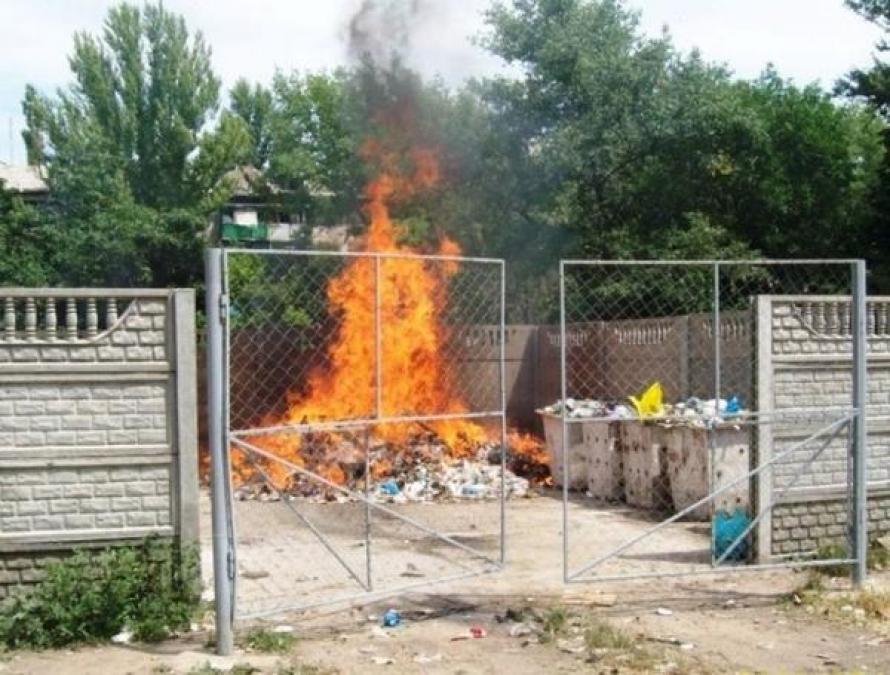 В Кременчуге и районе горели мусорные контейнеры