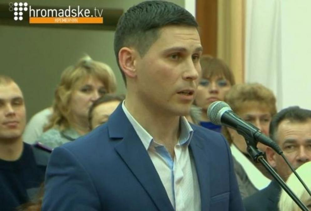 УЖКХ: асфальт в Кременчуге еще не укладывают, а временно подсыпают ямы