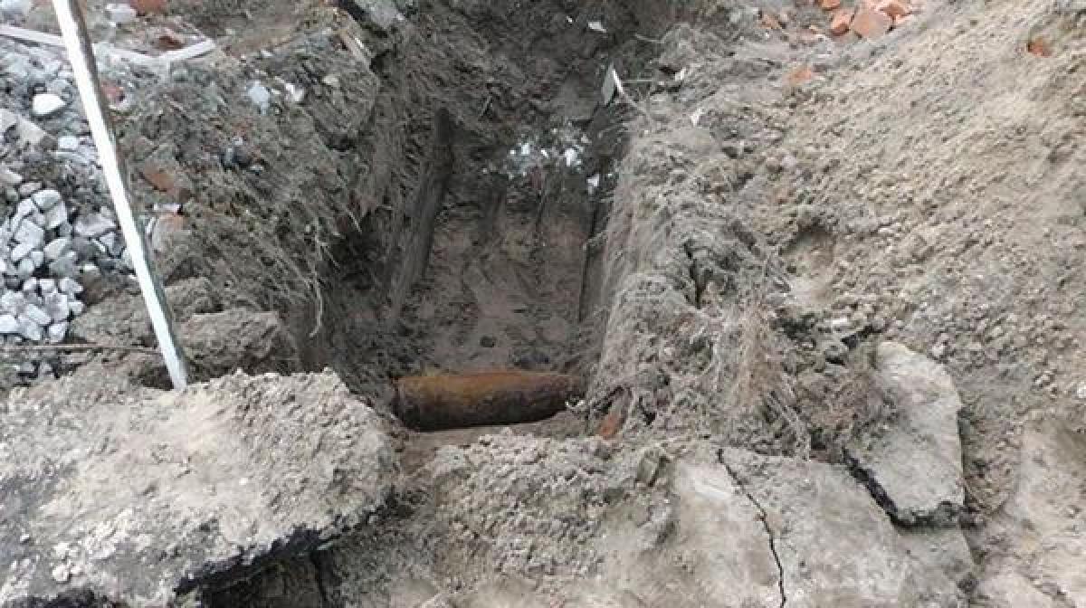 В Кременчуге вблизи железной дороги обнаружили боеприпас