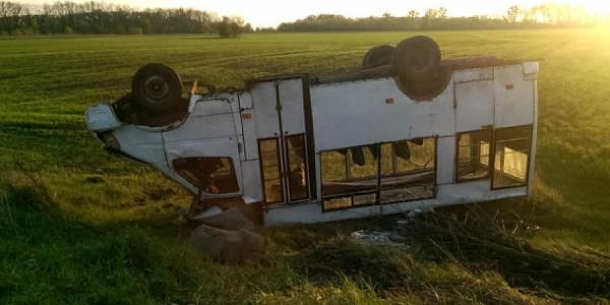 На Полтавщине перевернулась маршрутка: пострадало пять человек