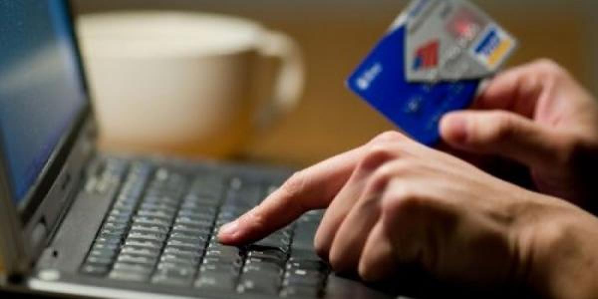 «Продал» наушники за свои деньги