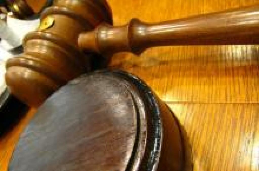 Работникам судов увеличат зарплату до 4,5 тысяч гривен