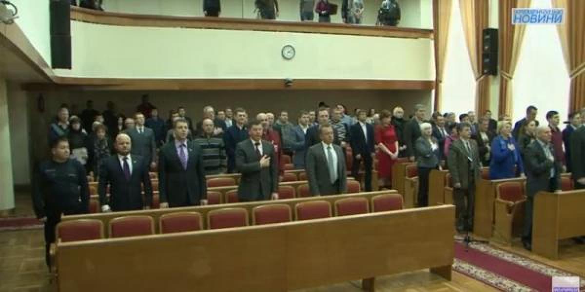 На внеочередную сессию горсовета кворум собрался
