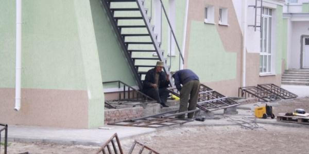 Детсад-школу в районе улицы Советской Армии строители сдадут не раньше мая